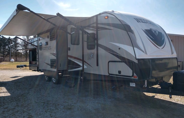 36.0 Wilderness 3250BS Travel Trailer | RVshare