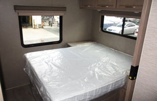 2021 Thor Motor Coach Daybreak 30DB