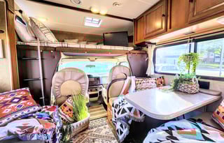 Renovated! "Lucky" the Leprechaun *Sleeps 10*