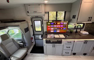 2025 33ft Coachmen 31MB - Sleeps 8