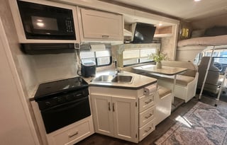 Family Bunkhouse | Sleeps 8 | Fully Stocked