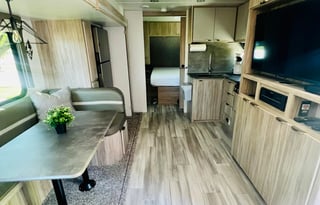 2022 Winnebago Minnie 2301BHS