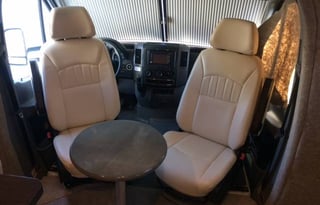 2015 Winnebago Itasca Navion iQ 24G