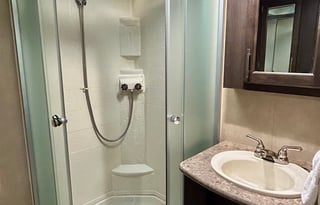 Cozy RV – Perfect for Family Adventures