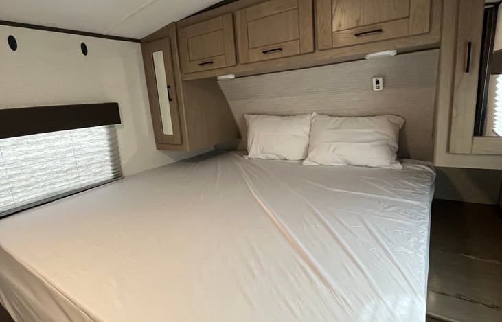 Upgraded king mattress in private room. Storage under bed and in cabinets.