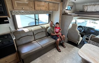Festival Friendly RV Rental Sleeps 6