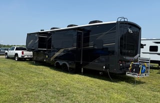 Pet Friendly 2026 Jayco Pinnacle *Delivery Only*