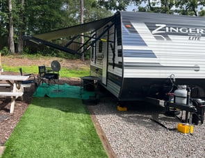 CrossRoads RV Zinger Lite ZR18RB