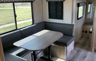 BRAND NEW 2021 Coachmen Freedom Express 257BHS