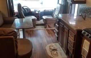 2015 Jayco Precept, Sleeps 6, Fun Times Ahead!