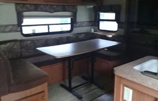 29 ft Sabre silhouette fifth wheel