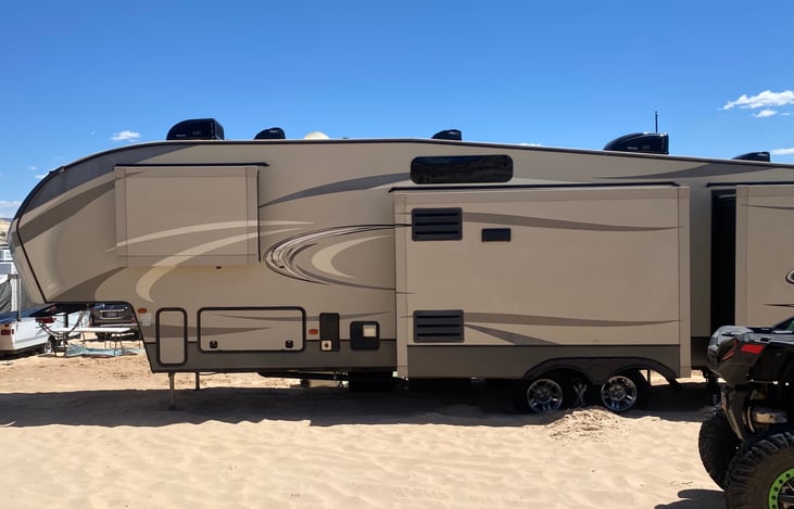 1st trip to Lake Powell was a success! Beach camping at Lone Rock.