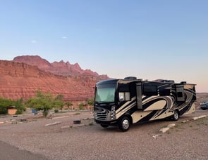 Thor Motor Coach Challenger 37TB