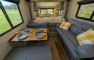 Outback Ultra Lite | Awesome toy hauler w/ bunks