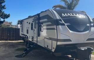 Spacious Family Friendly 35 Ft Bunkhouse