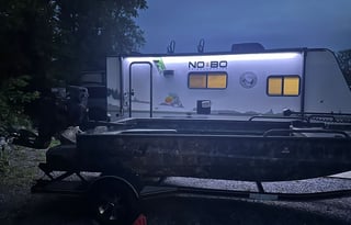 The Labrador Lodge – Pet-Friendly, Off-Grid Camper