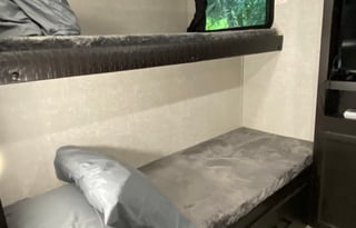 Impressive Family favorite RV! 3 slides 3 TV’s