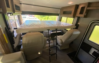 Amazing Couples Getaway w/Washer & Dryer