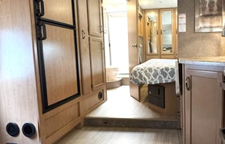 2020 Thor Motor Coach Daybreak 27DB