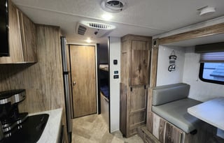 2022 Palomino RL189 - Solar/Batteries/Inverter