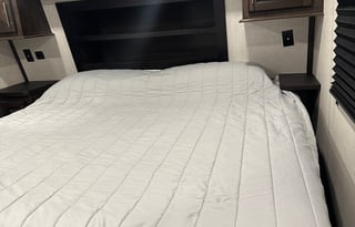 2022 Dutchmen Voltage 3911