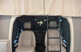 Cozy up with a View - Sprinter V6 Diesel