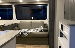 Adventurous 2023 Keystone Hideout: Sleeps 8