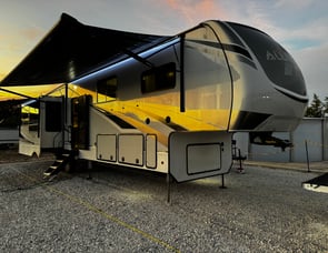 Alliance RV Paradigm 390MP