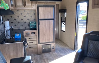 2017 Pacific Coachworks Powerlite XL 27FBXL