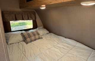 Cozy Toy Hauler | Pet Friendly | Sleeps 3