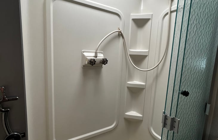 Includes shampoo, conditioner, and body wash.