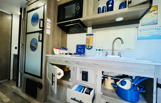 2022 Gulf Stream Coach Ameri lite 248BH