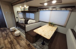 Large Shower☆Outdoor kitchen☆Slide out☆ BUNKS