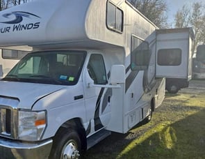 Thor Motor Coach Four Winds 22E