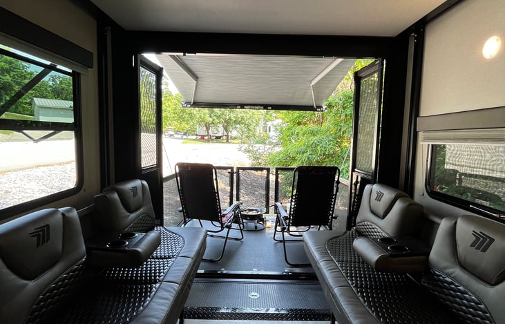 Open Living Area to Deck