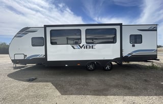 Come Vibe in the Vibe!