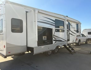 Palomino Columbus Compass 298RLC