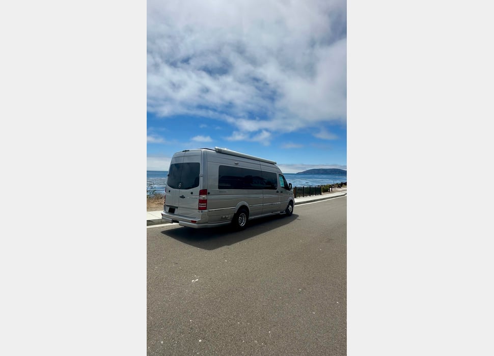 Class B Camping Van rentals in El Segundo