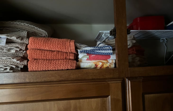 Kitchen & bath linens for 6.  Bed linens under bed in Queen Bedroom