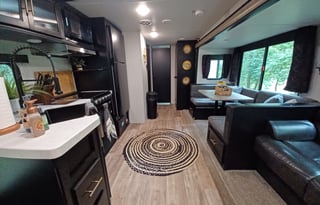 The Land Yacht, **Pet Friendly**