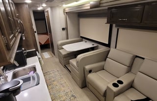 "Seoul Drifter" - 2022 Class C RV