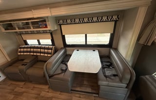 BIG COMFY 2021 Jayco Greyhawk 30Z-Sleeps 6