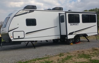 2022 CrossRoads RV Sunset 285ck