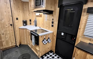 2021 Forest River RV Cherokee Ice Cave 17mph woodsman