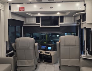 Fleetwood RV Discovery 38W