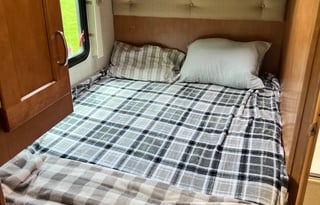 2017 Winnebago Spirit 25B