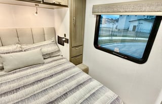 2026 Dynamax Isata 5 28SS