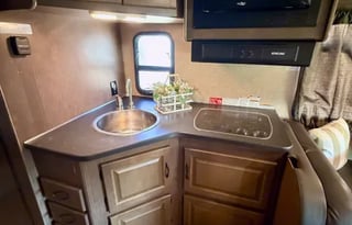 2022 Thor Majestic 28A (BRFL 1815)