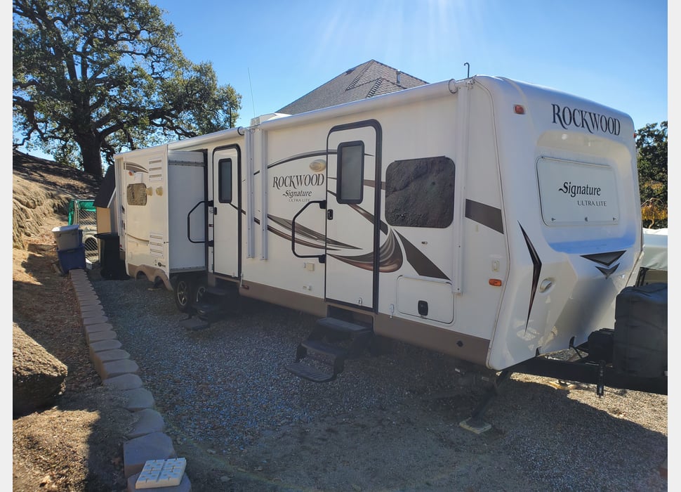 Travel Trailer rentals in Taft