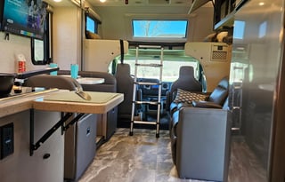 Finger Lakes RV Rentals Quantum